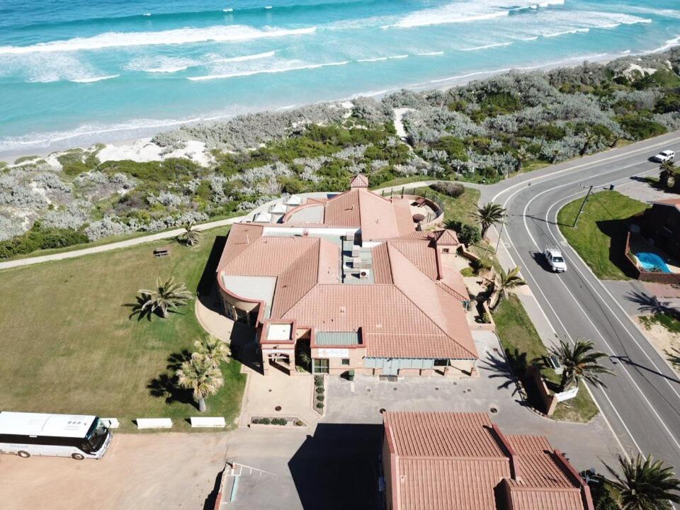 The African Reef Geraldton Exterior photo