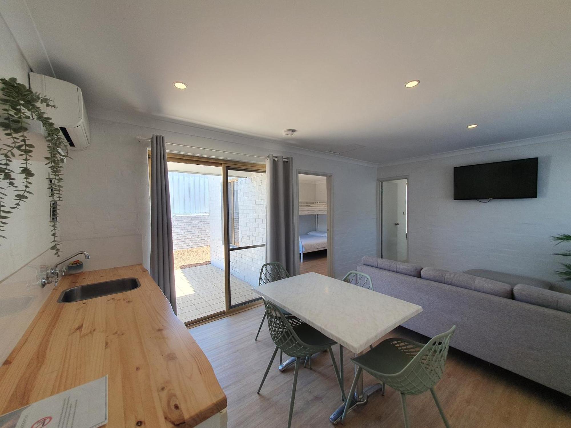 The African Reef Geraldton Exterior photo